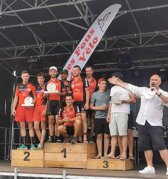 Podium La Team Fous du Vélo