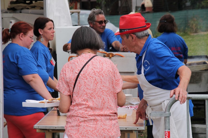 Comité des Fêtes de Cour-Cheverny: Fête de la fraise 