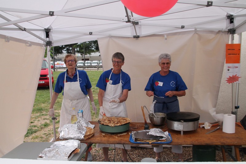 Comité des Fêtes de Cour-Cheverny: Fête de la fraise 