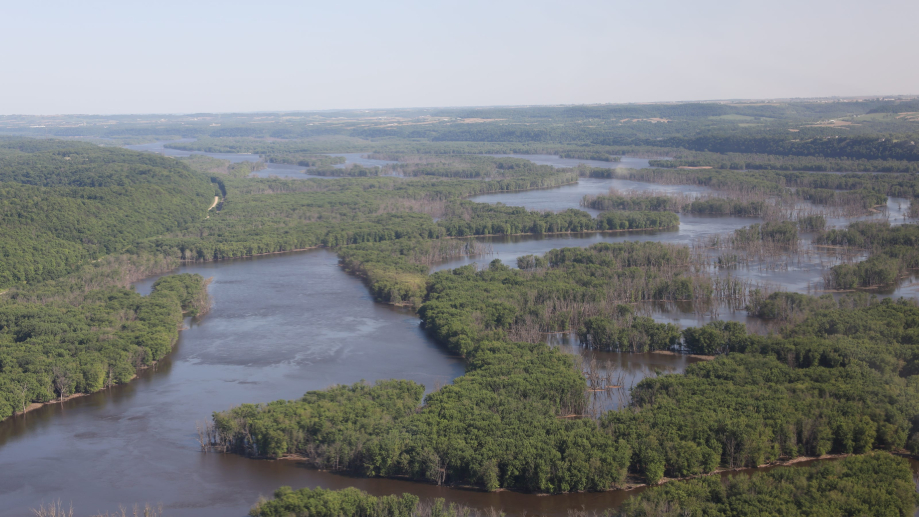 481b3316-cf67-4f2d-ab1a-0fe13270d3b8-Mississippi_Wisconsin_River_LightHawk_Flight_052523_080