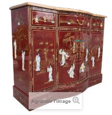 Le Buffet chinois rouge avec incrustations
