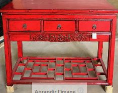 La Console chinoise rouge