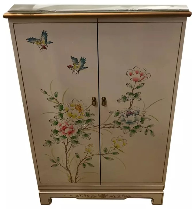 Petite armoire chinoise laquée