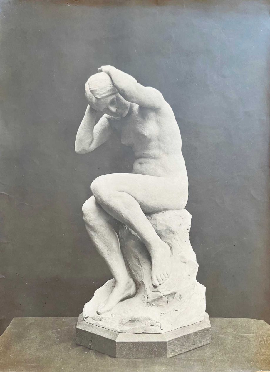 Etude pour la femme se coiffant - platre - 1911