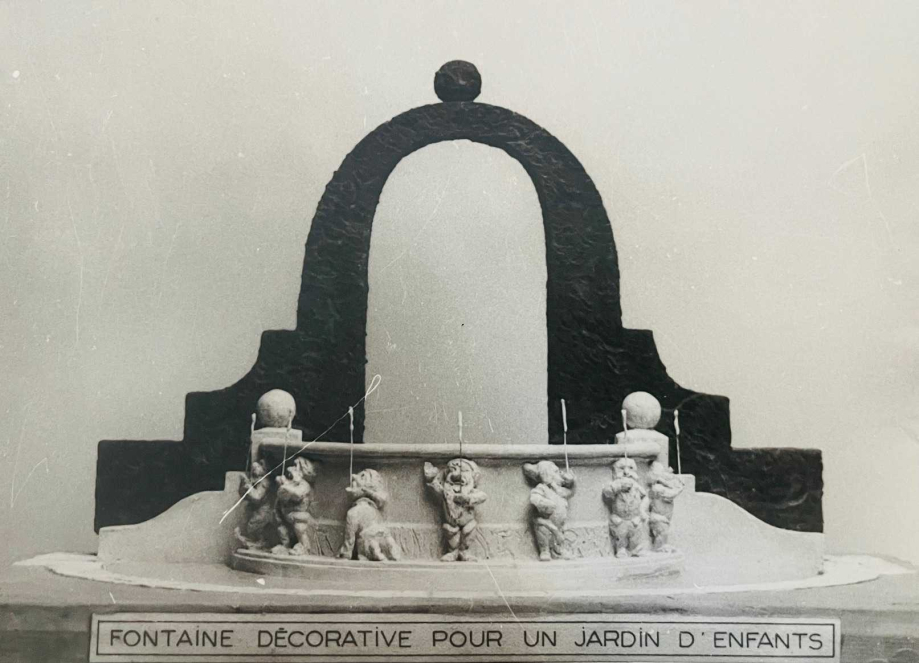 Fontaine decorative Jardins enfants 1942 2